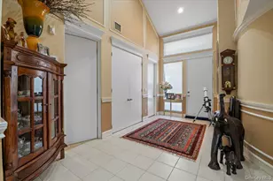 45 Coves Run, Syosset, NY 11791 - Photo 16