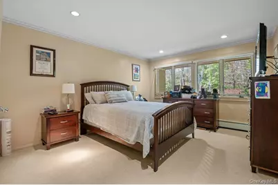 45 Coves Run, Syosset, NY 11791 - Photo 24