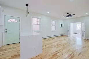 58-13 69th Pl, Maspeth, NY 11378 - Photo 20