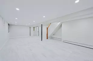 58-13 69th Pl, Maspeth, NY 11378 - Photo 38