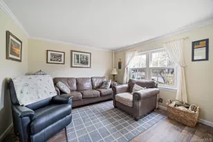 345 Ontario St, Ronkonkoma, NY 11779 - Photo 8