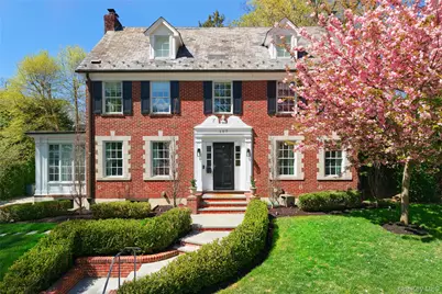 107 Manhasset Woods Road, Manhasset, NY 11030 - Photo 1