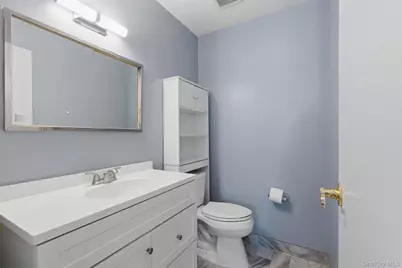 17 New Holland Village, Nanuet, NY 10954 - Photo 26