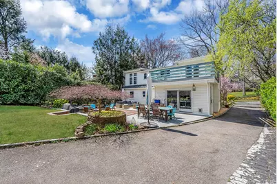 11 Edgewood Avenue, Glen Head, NY 11545 - Photo 8