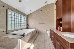 2137 3rd Ave, Merrick, NY 11566 - Photo 18