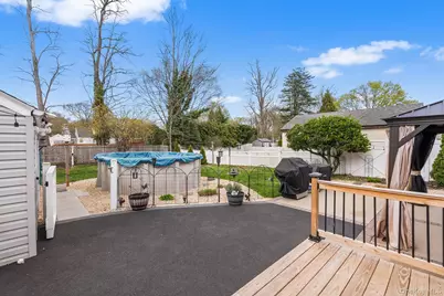 38 Bedell Place, Amityville, NY 11701 - Photo 24