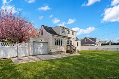 355 Sylvan Lane, Westbury, NY 11590 - Photo 16