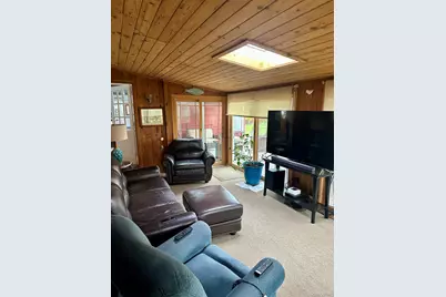 33 Hollins Lane, East Islip, NY 11730 - Photo 2