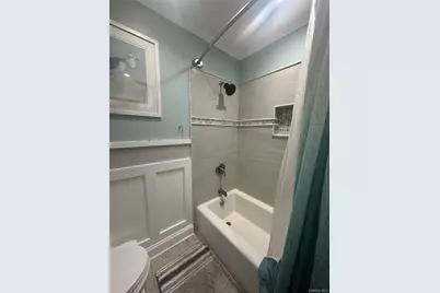 33 Hollins Lane, East Islip, NY 11730 - Photo 20