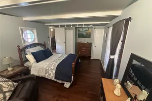 33 Hollins Ln, East Islip, NY 11730 - Photo 22