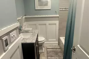 33 Hollins Ln, East Islip, NY 11730 - Photo 18