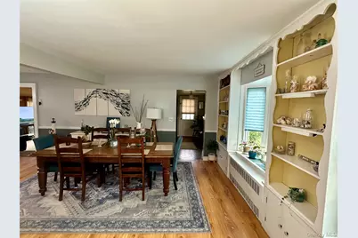 33 Hollins Lane, East Islip, NY 11730 - Photo 10