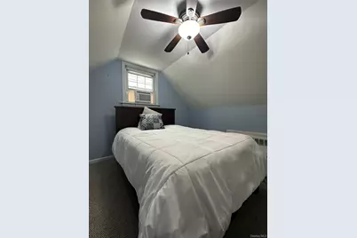 33 Hollins Lane, East Islip, NY 11730 - Photo 28