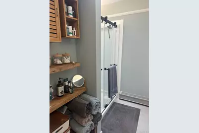 33 Hollins Lane, East Islip, NY 11730 - Photo 24