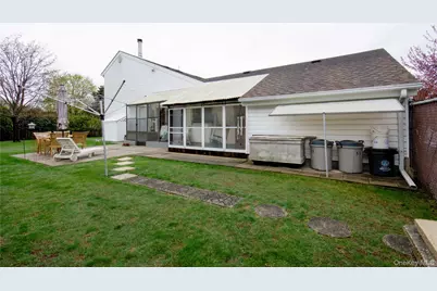 39 Narragansett Avenue, Medford, NY 11763 - Photo 22