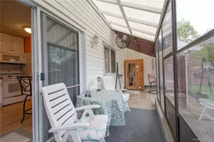 39 Narragansett Ave, Medford, NY 11763 - Photo 18