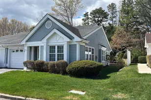 155 Glen Dr, Ridge, NY 11961 - Photo 2