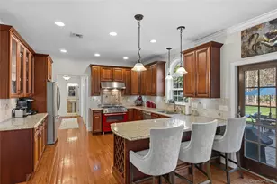 6 Ridge Ct, Center Moriches, NY 11934 - Photo 8