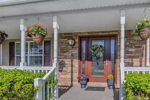 6 Ridge Ct, Center Moriches, NY 11934 - Photo 6