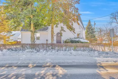 42 Greenwood Road #Bay Shore, NY 11706, Bay Shore, NY 11706 - Photo 6