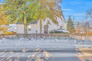 42 Greenwood Rd, Bay Shore, NY 11706 - Photo 6