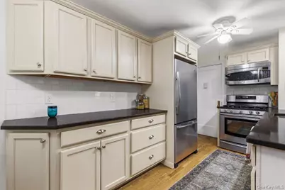 1 Brooklands #GB, Bronxville, NY 10708 - Photo 8