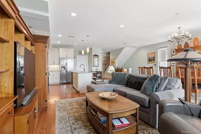 332 Marina Pointe Drive #332, East Rockaway, NY 11518 - Photo 6
