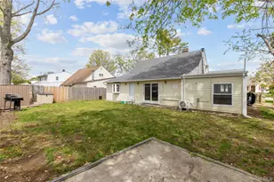 28 Apollo Ln, Hicksville, NY 11801 - Photo 4