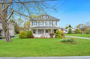 17 West Ln, East Moriches, NY 11940 - Photo 2