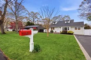 55 Pine St, Holbrook, NY 11741 - Photo 2