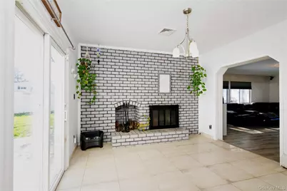 8 Croydon Avenue, Ronkonkoma, NY 11779 - Photo 8