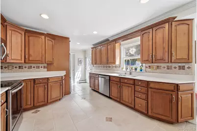 39 Fallen Leaf Road, Holbrook, NY 11741 - Photo 12