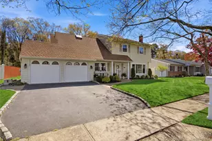 39 Fallen Leaf Rd, Holbrook, NY 11741 - Photo 2