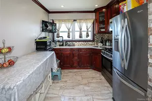 89-47 212th St, Queens Village, NY 11427 - Photo 18