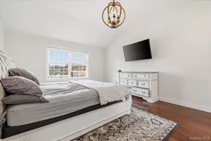 111 Charles St, Massapequa, NY 11758 - Photo 34