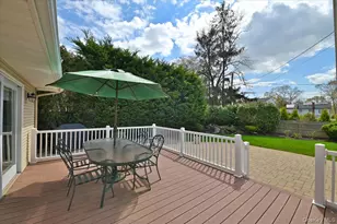 586 Seaford Ave, Massapequa, NY 11758 - Photo 34
