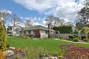586 Seaford Ave, Massapequa, NY 11758 - Photo 4