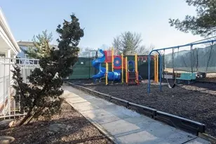 241-49 Oak Park Dr, Little Neck, NY 11362 - Photo 26