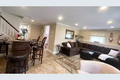 322 Grover Avenue N, Massapequa Park, NY 11762 - Photo 32