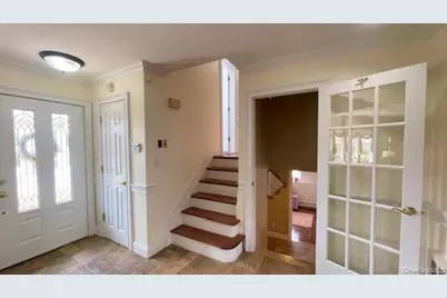 322 Grover Avenue N, Massapequa Park, NY 11762 - Photo 8