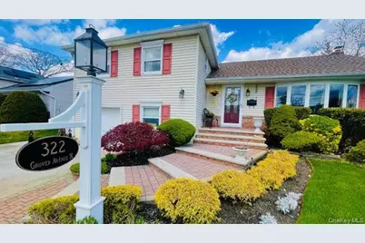 322 Grover Avenue N, Massapequa Park, NY 11762 - Photo 2