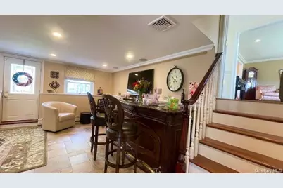 322 Grover Avenue N, Massapequa Park, NY 11762 - Photo 10