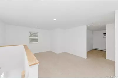 20 Cambridge Avenue, Melville, NY 11747 - Photo 14