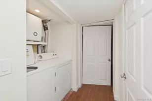 20 Cambridge Ave, Melville, NY 11747 - Photo 26
