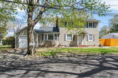 20 Cambridge Avenue, Melville, NY 11747 - Photo 2