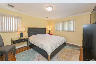 41 Eaton Road, Syosset, NY 11791 - Photo 20