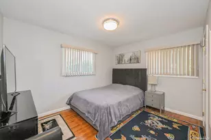 41 Eaton Rd, Syosset, NY 11791 - Photo 16