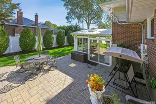 41 Eaton Rd, Syosset, NY 11791 - Photo 28