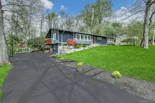 13 Gladwyne Ct, Spring Valley, NY 10977 - Photo 2