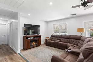 61 Griffin Dr, Mount Sinai, NY 11766 - Photo 8